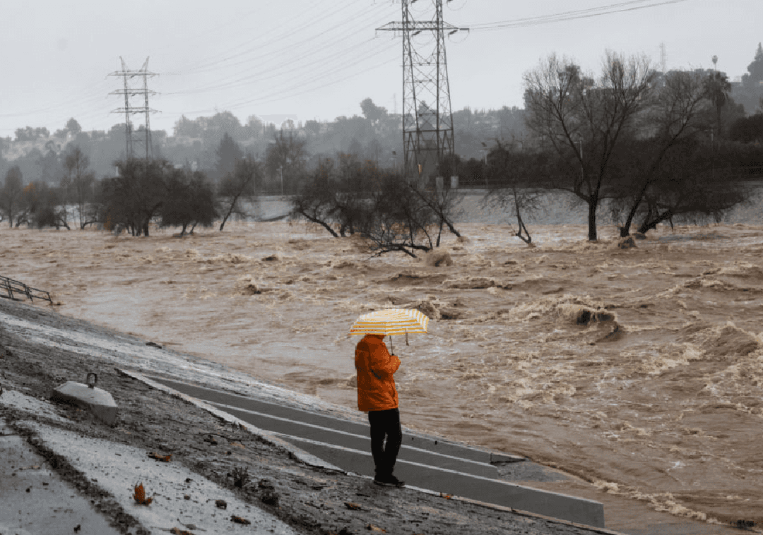 מקליפורניה ועד וושינגטון: סופה קיצונית בדרכה לחוף המערבי