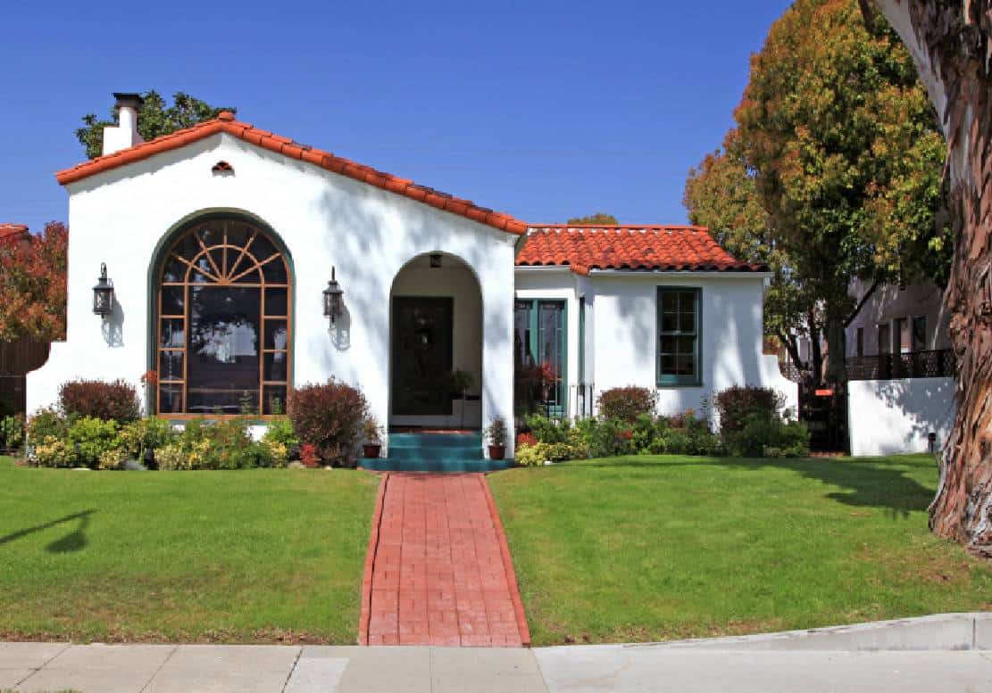 כמה צריך להרוויח כדי לרכוש בית בלוס אנג'לס?