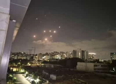 מוצאי שבת בישראל: איראן ירתה 100 טילים, ישראל ניסתה לחסל את הרמטכ"ל החות'י