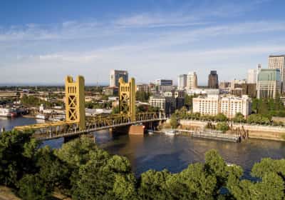 קליפורניה בנסיגה: סקרמנטו ופרזנו עלולות לאבד מאות אלפי תושבים