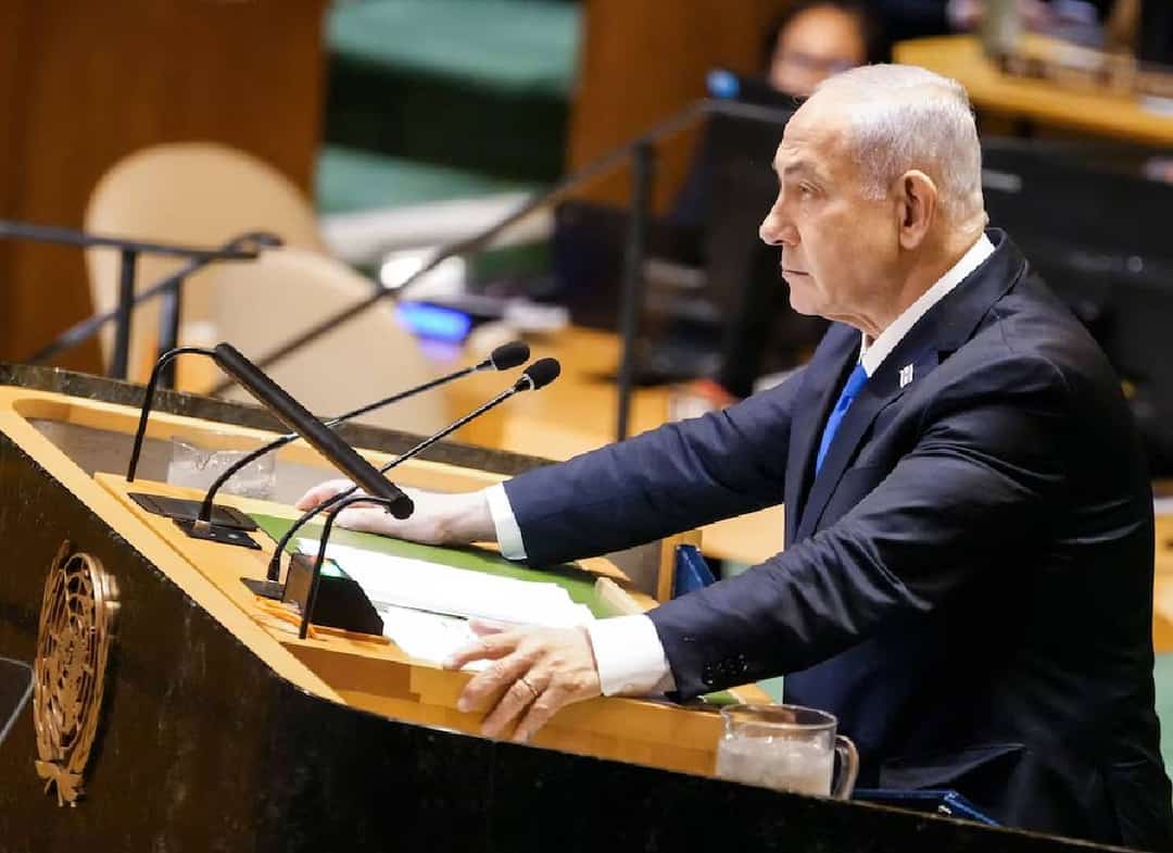 נתניהו שוקל תקיפה מוגבלת באיראן: יעדים צבאיים במקום גרעיניים