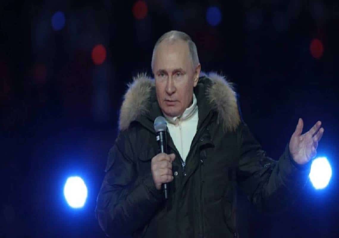 פוטין שובר שתיקה: "אני מזמין את ביידן לעימות בשידור חי, ועדיף עכשיו - מאחל לו רק בריאות"