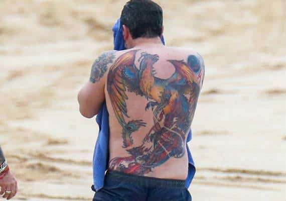 "עור עבה מעוטר בקעקוע צעקני": השחקן המפורסם בן אפלק לא נותר חייב ל"ניו-יורקר"