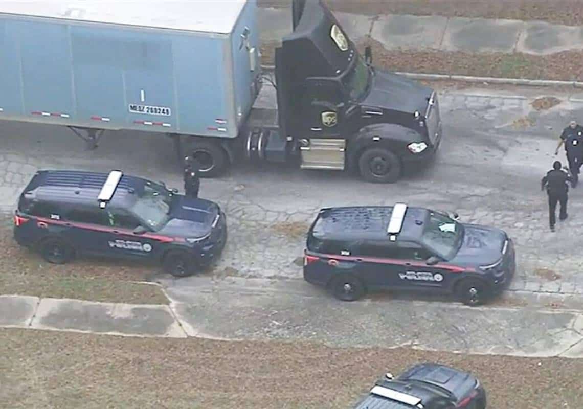 אטלנטה: משאית של UPS נחטפה באיומי אקדח