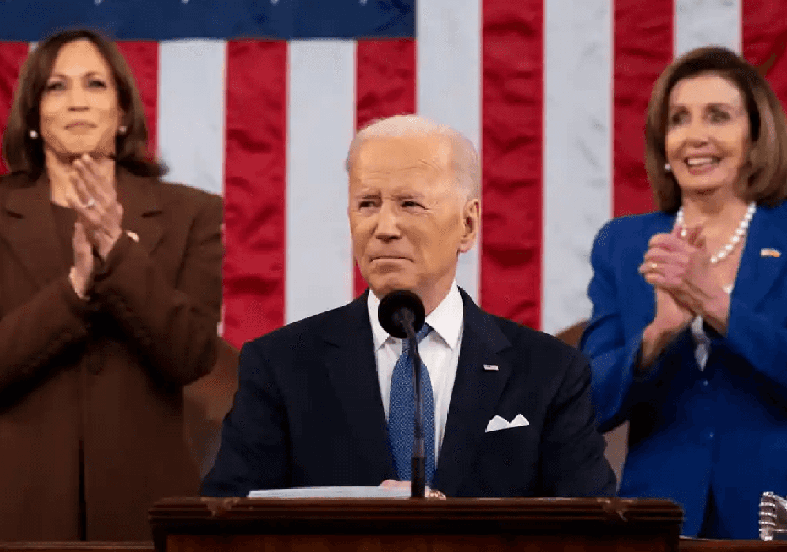 ביידן הודיע על סגירת המרחב האווירי האמריקני למטוסים רוסים