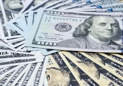 המיליונר החדש: איך מאות אלפי אמריקנים חצו את הרף מבלי לשנות את חייהם