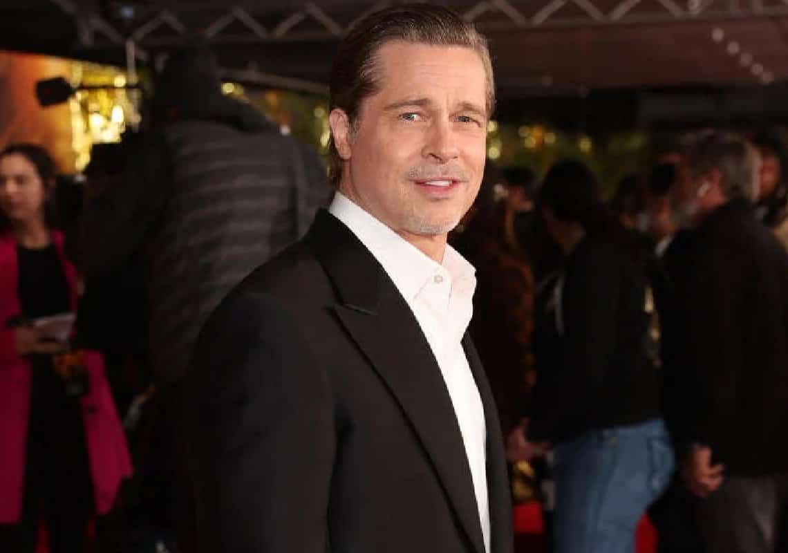 מקורב לבראד פיט על הזוגיות החדשה שלו: ״היא כבר הכירה את כל הילדים״