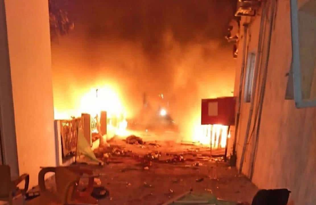 צה"ל מאשים את הג'יהאד האיסלאמי בהפצצת בית החולים - מאות הרוגים, הפגנות אנטי-ישראליות בכל העולם הערבי