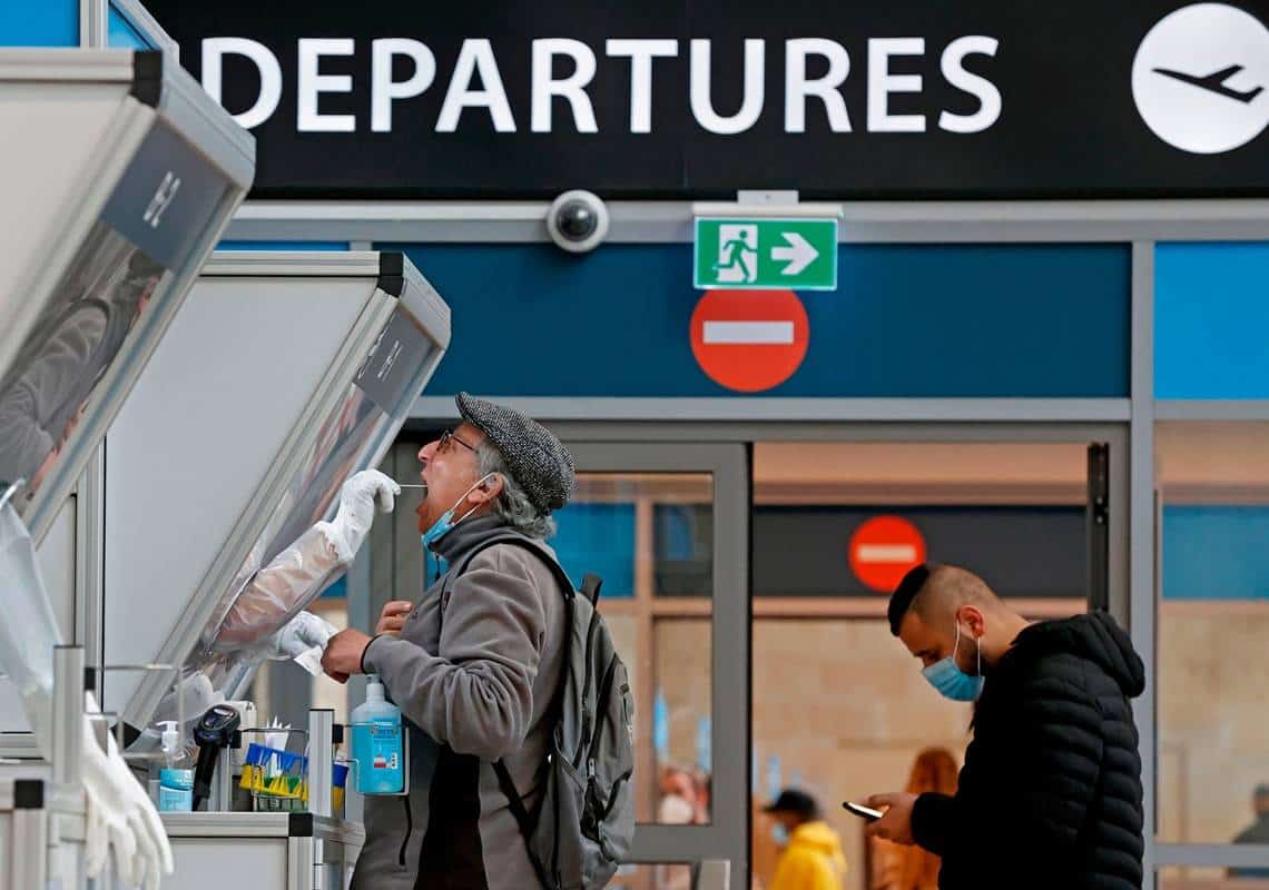 לתשומת לב הנוסעים: מעתה תדרשו להציג בדיקת קורונה שלילית לפני ההגעה לארה"ב