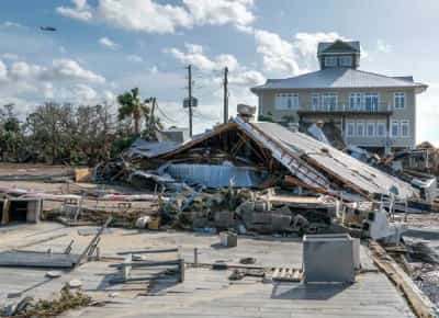 אזהרה דרמטית: מנהל מרכז ההוריקנים האמריקני חושף איך תוכלו להציל את חייכם בסופה הבאה 