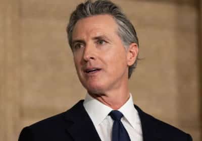 קליפורניה יוצאת למאבק באנטישמיות בבתי הספר הציבוריים במטרה להגן על התלמידים היהודים