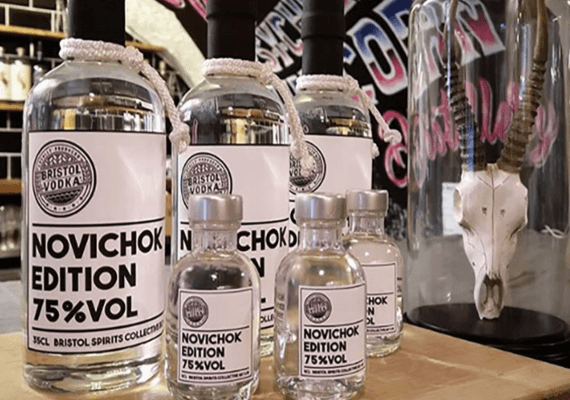 אנגליה: מזקקת ג'ין הוציאה וודקה הנושאת את שם גז העצבים נוביצ'וק