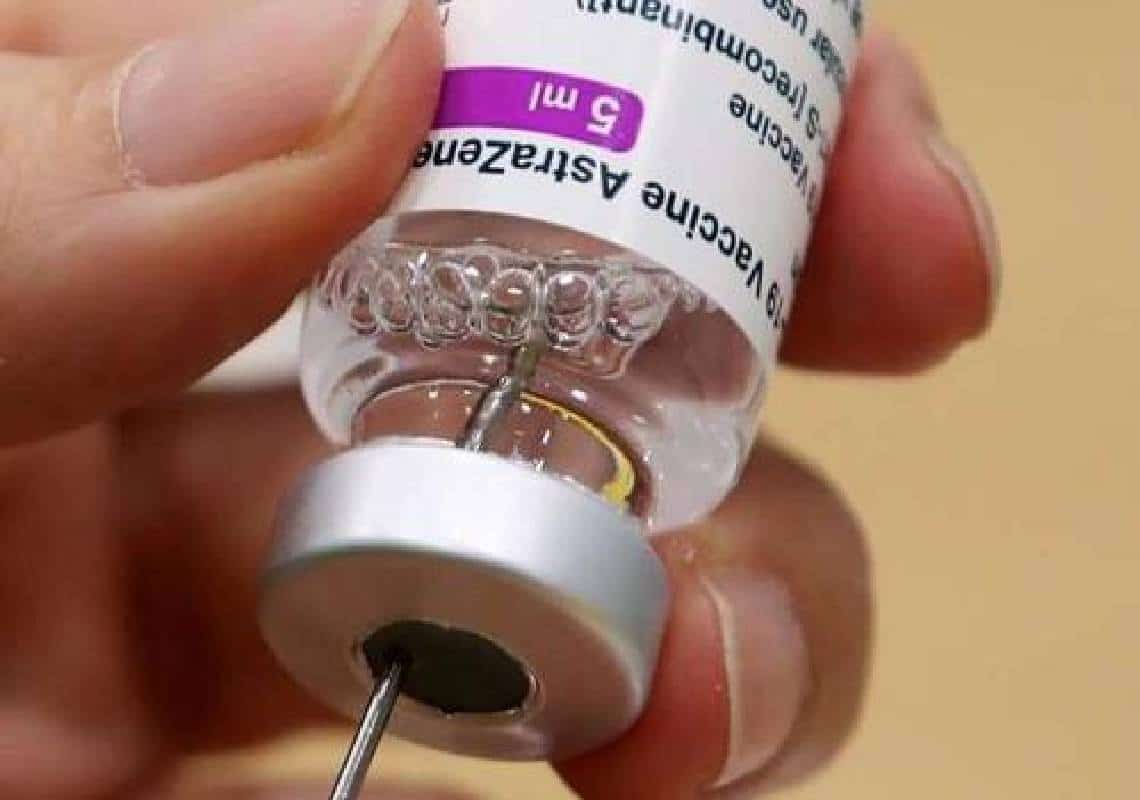 בכירים ברשות התרופות האירופית מודים: "יש קשר בין קרישי דם במוח לבין חיסון אסטראזנקה" - נעצרו הניסויים בצעירים