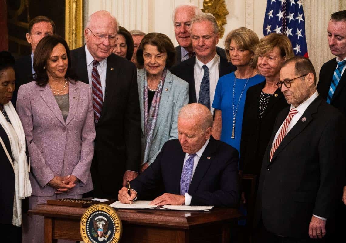 בעקבות אישור הקונגרס: הנשיא ביידן יחתום על חקיקת התשתיות בשבוע הבא