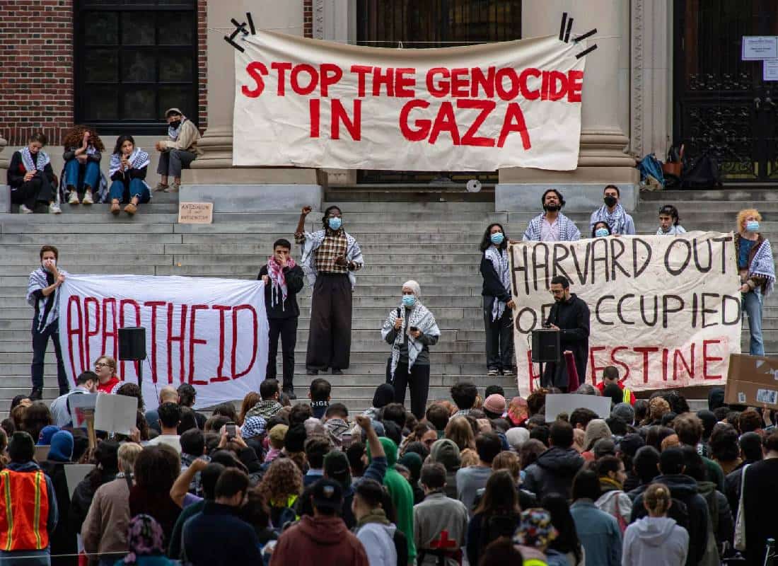 הסכם היסטורי: הארוורד תגן על סטודנטים יהודים מפני אנטישמיות בקמפוס