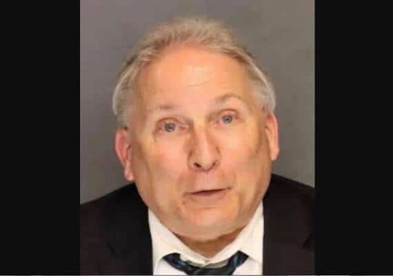 אירוע חמור בקליפורניה: עו"ד מהשירות להגנת הילד ניסה לשדל מינית קטינה