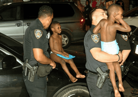 ניו יורק: אב הציל את בניו ואשתו משריפה שכילתה את ביתם