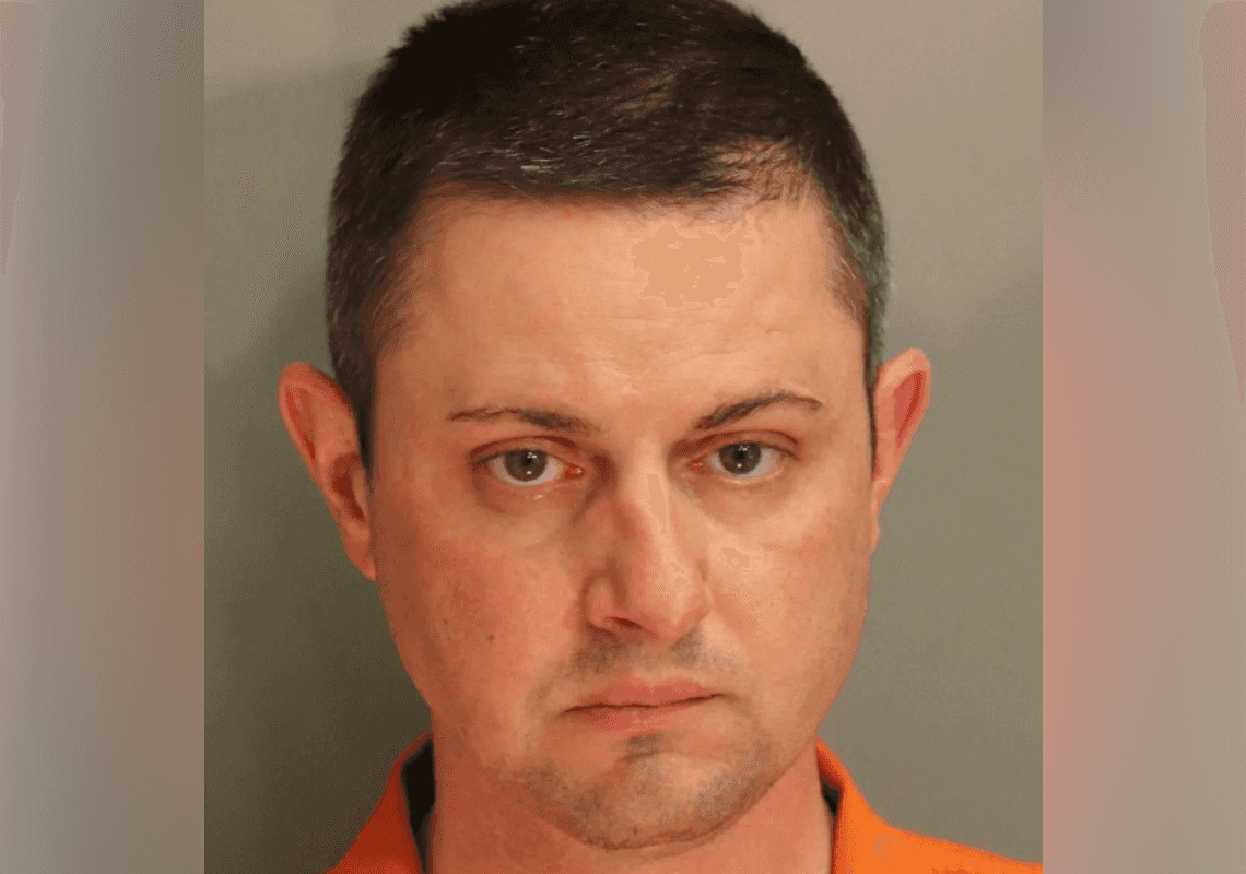 מאסר עולם לסוכן FBI לשעבר שהורשע באונס ילדה בת 11 