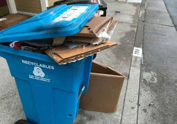 מסתכלים בקנקן: כך הפך טירוף הקניות באינטרנט למשבר סביבתי שהולך ומחריף