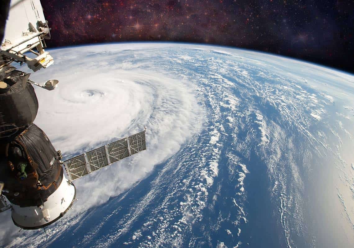 סופות מכות בארה״ב: שטפונות, הפסקות חשמל וסגירת כבישים לתנועה