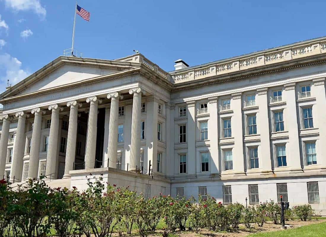 חדירה סינית מסוכנת: האקר של המפלגה הקומוניסטית פרץ למשרד האוצר האמריקאי