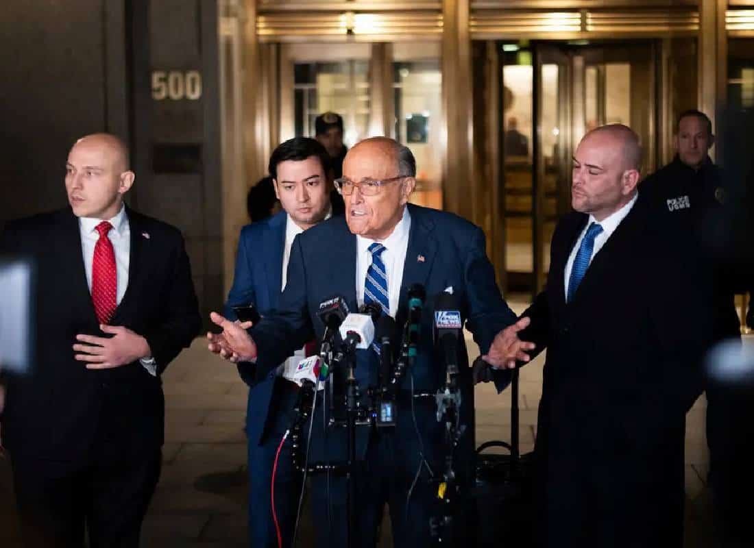 ג'וליאני נמצא אשם בביזיון בית משפט: "מנסה למשוך זמן" במקום להעביר נכסים