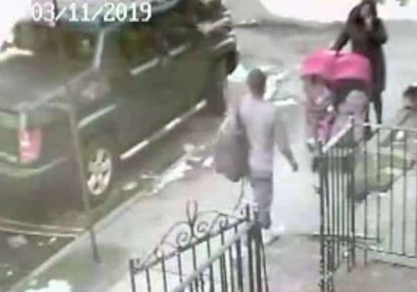 חשד לפשע שנאה בניו יורק: אלמוני בעט בעגלת תינוק של אישה יהודייה