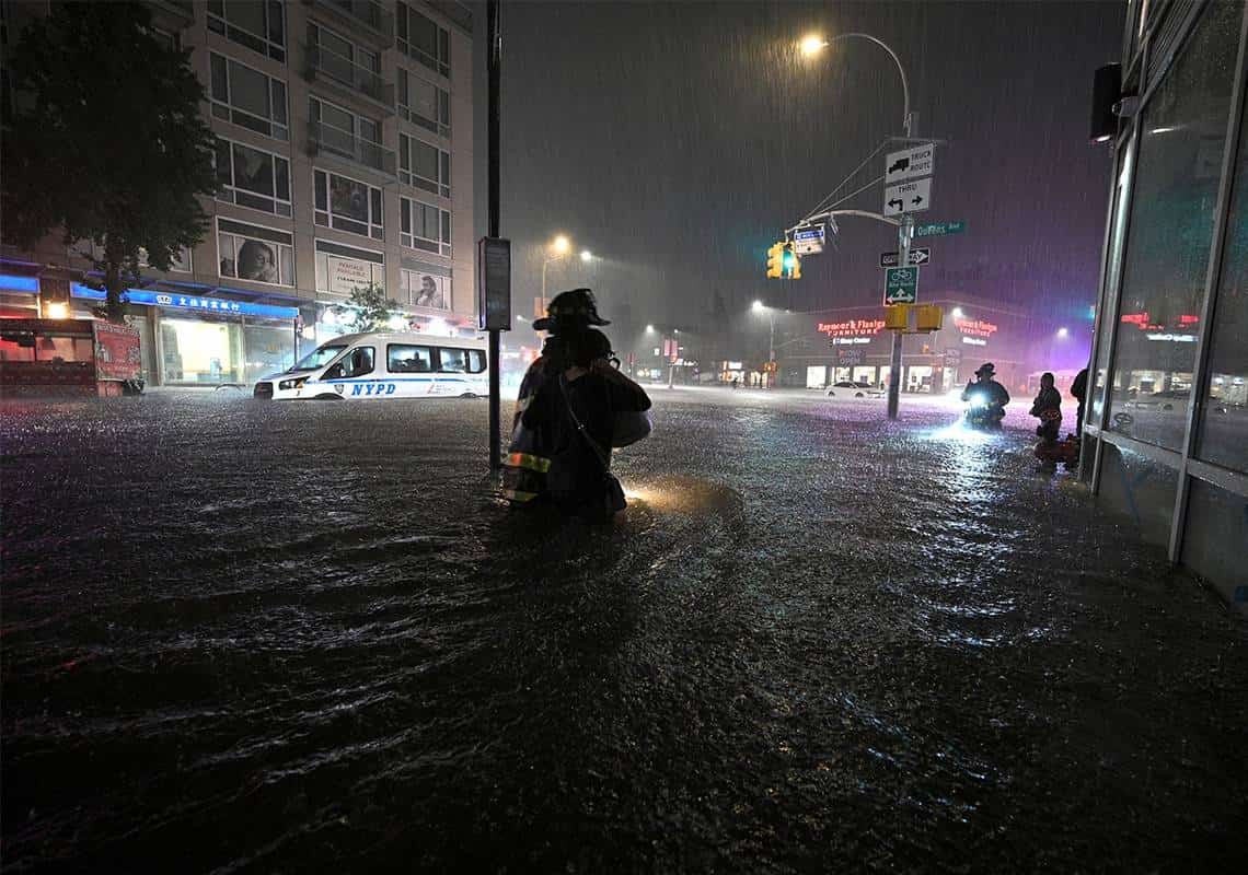 סופת ההוריקן "אידה" הותירה שובל של הרס בצפון-מזרח ארה"ב: לפחות 25 נהרגו