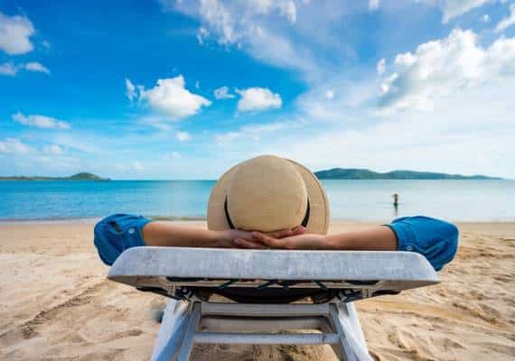 בעיקר בגלל הכסף: רבע מהאמריקנים לא מתכננים לצאת הקיץ לחופשה