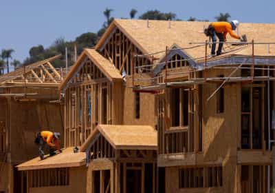 ויזה חדשה לעובדי ענף הקונסטרקשן? יוזמה חדשה בקונגרס מבקשת לפתור את משבר כוח האדם 