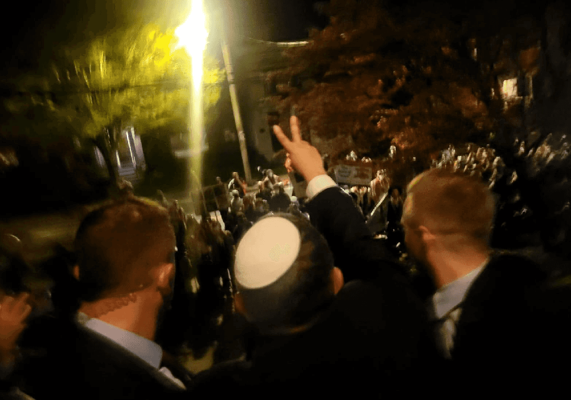 ביקורו של בן גביר באוניברסיטת ייל: מפגינים פרו-פלסטינים השליכו לעברו בקבוקי מים