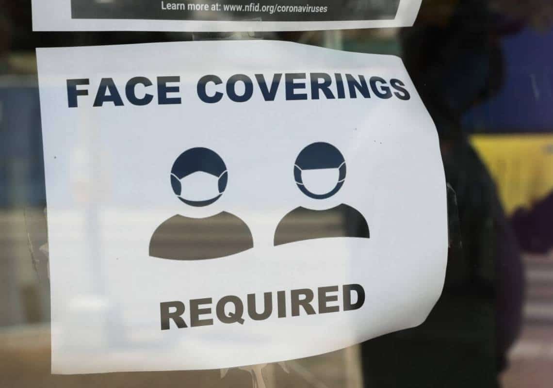 ניו יורק משנה מדיניות: חובת עטיית מסכות נכנסה לתוקף ברוב בתי העסק