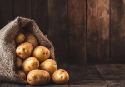 מי היה מאמין: תפוחי אדמה עשויים להוביל למהפכה במוצרי טיפוח העור