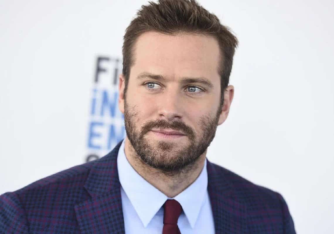 בעקבות האישומים: ארמי האמר חושף כי עבר התעללות מינית 