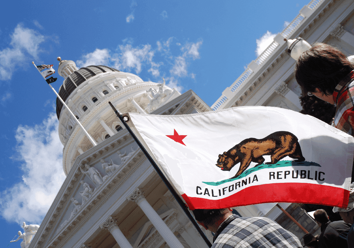 "תעשיית מיליארד הדולר הבאה": קליפורניה משקיעה סכומי עתק לקידום אג'נדות פוליטיות