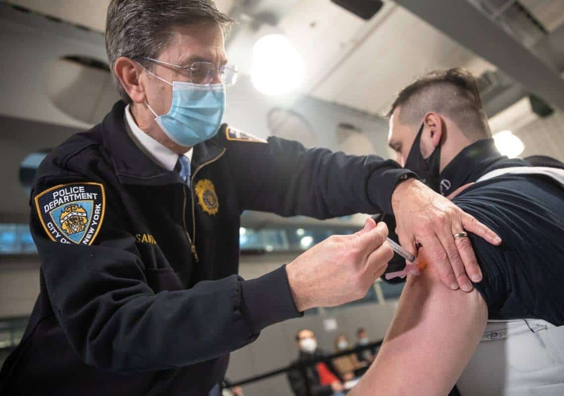 עיריית ניו יורק מציבה אולטימטום לעובדים: "מי שלא יתחסן עד שבוע הבא יפוטר"
