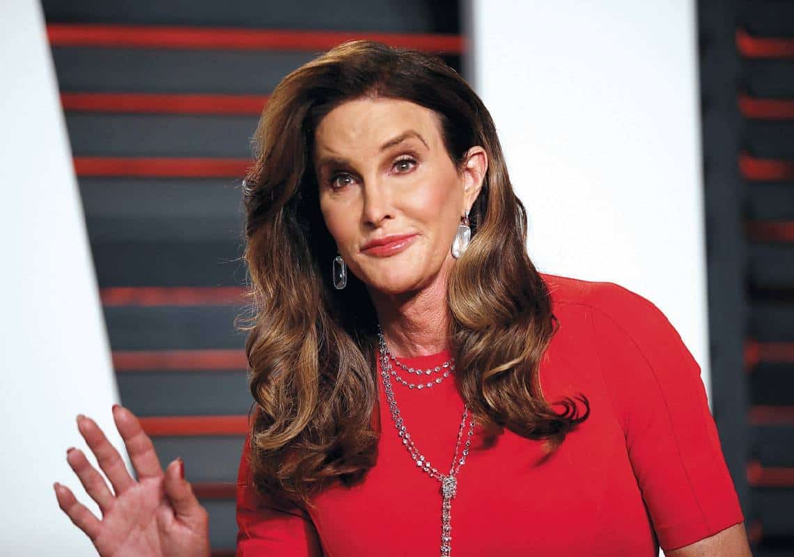 קייטלין ג׳נר נכנסת לחדר הניתוח: ״זה ניתוח שאני חולמת לעשות כבר 25 שנה״