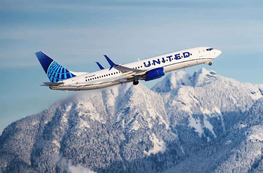 "כולם לרדת מיד מהמטוס בלי התיקים": אימה בדרך ללוס אנג'לס - טיסה מניוארק הונחתה בשיקגו בשל דיווח על פצצה במטוס