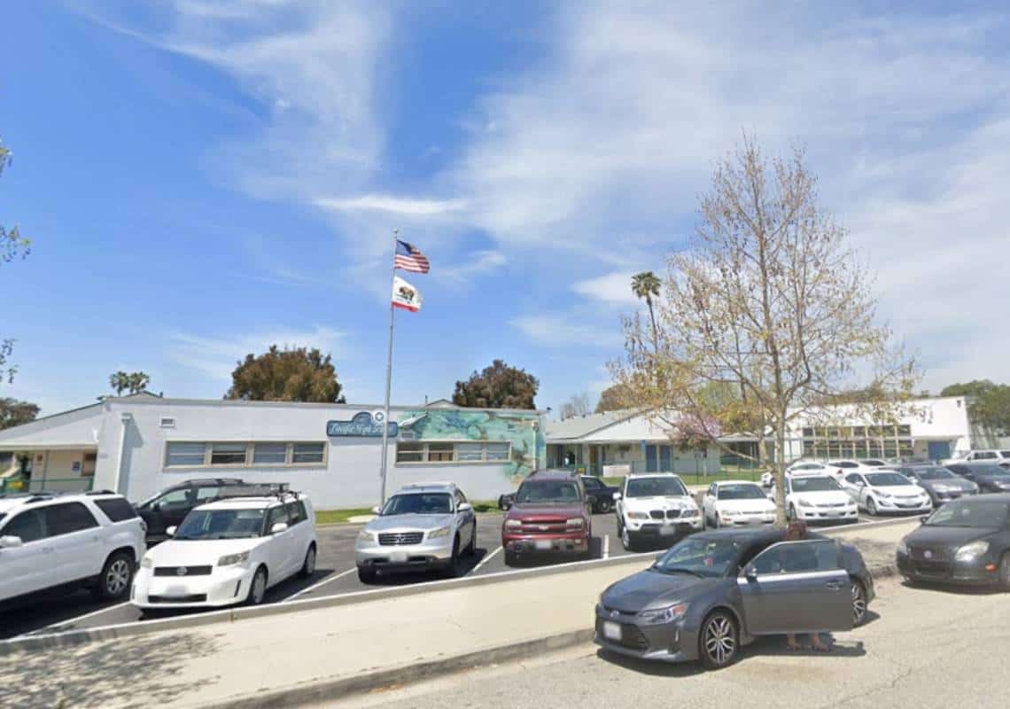 בהלה בתיכון בדרום קליפורניה: אקדח נמצא בתיקו של תלמיד בן 16