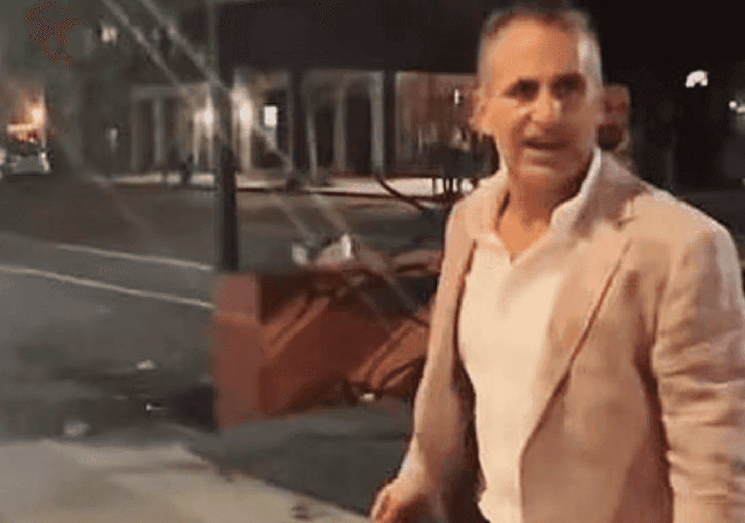 תיעוד מניו יורק: בנקאי יהודי מכה מפגינה פרו-פלסטינית 