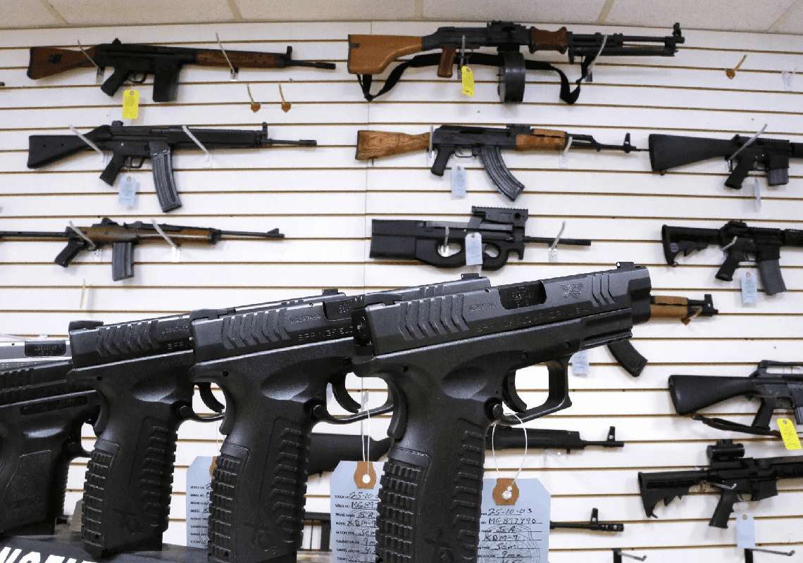 בית משפט פדרלי ביטל חוק האוסר מכירת נשק למבוגרים מתחת לגיל 21