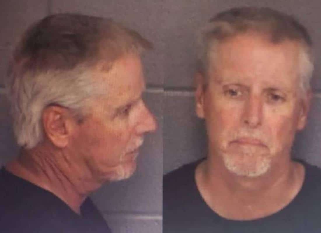 אביו של החשוד בירי בתיכון בג'ורג'יה נאשם ברצח ובאכזריות לילד