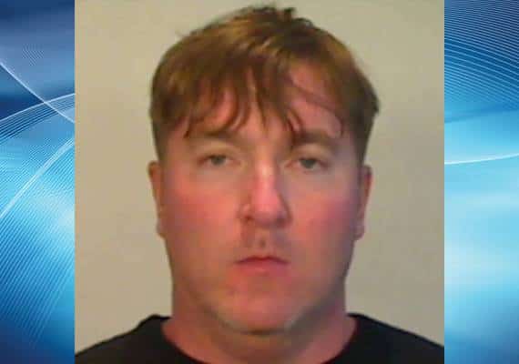 פלורידה: גבר איים על אישה לסבית לאחר שסירבה לחיזורים שלו