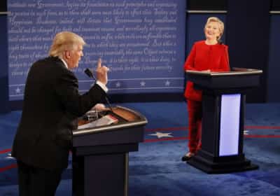 ראש ה-CIA שם את קלינטון על הכוונת: 'עומדת מאחורי הקנוניה נגד טראמפ'