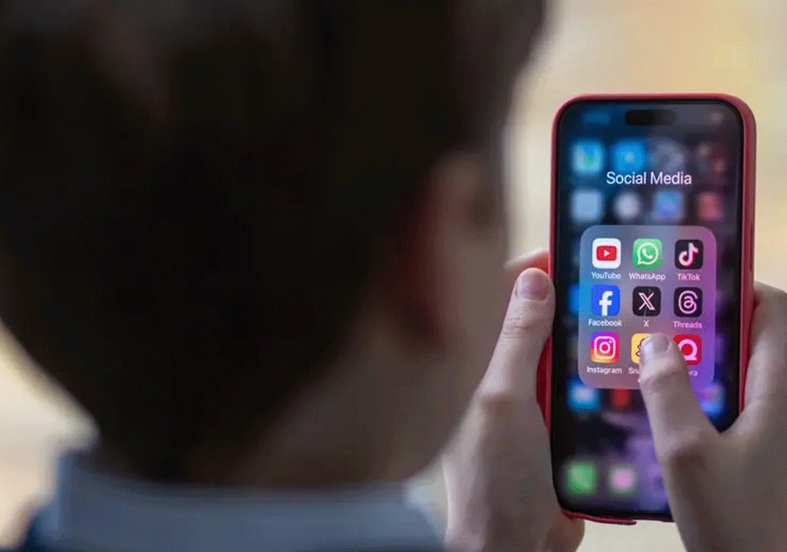 מסתמן: השימוש בסמארטפונים יאסר בבתי הספר בלוס אנג'לס