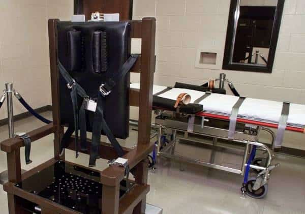 כיתת יורים וכיסא חשמלי: ההוצאות להורג בארה"ב בדרך למהפכה