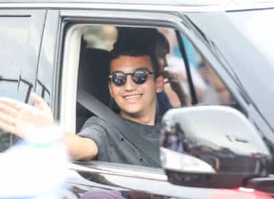 הוא הילד שלנו: אלפים קיבלו את עדן אלכסנדר בעיר הולדתו בניו ג'רזי