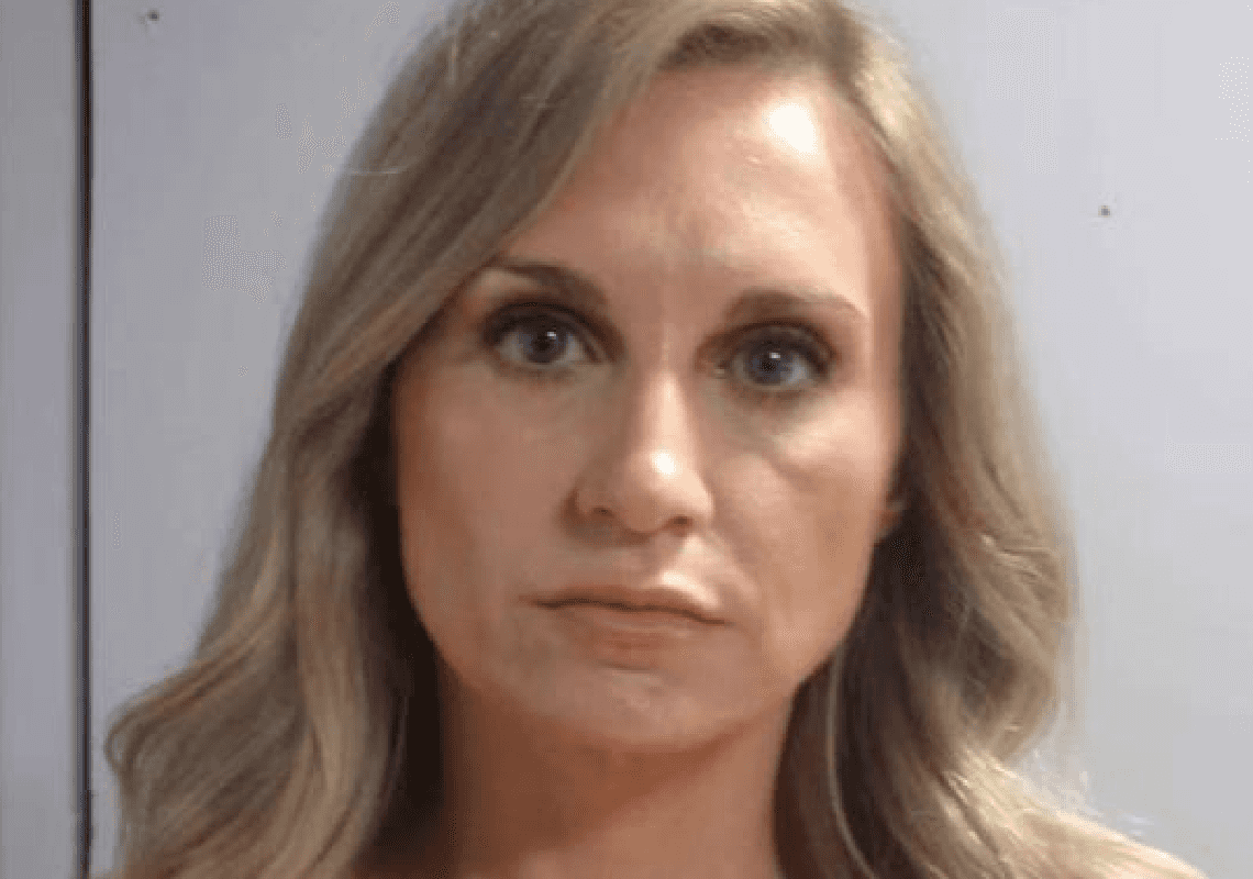 ראשת העיר התפטרה מתפקידה – ואז נודע שהיא מואשמת ביחסי מין עם קטין