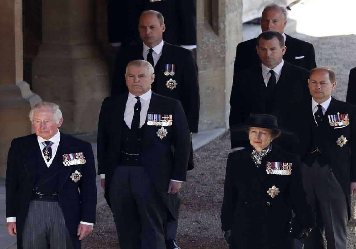 חשיפה ראשונה: בני המלוכה החליטו למנוע מהנסיך אנדרו לחזור לתפקידו 