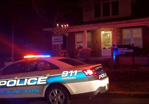 "מתקפה אנטישמית שערורייתית": אלמוני הטיח קללות ודרס מתנדב בבית חב"ד במהלך אירוע הדלקת נרות חנוכה